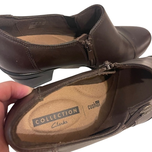 Women’s CLARKS Collection Emslie Brown Leather Heeled Ankle Booties Shoes - Picture 4 of 8
